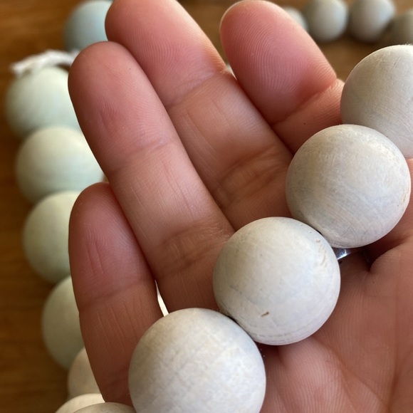 Wood tablescape decor - Picture 4 of 8